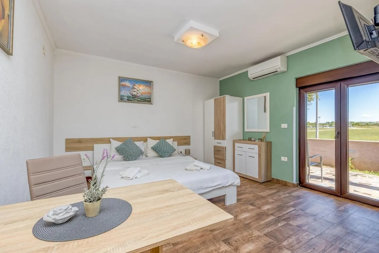 San Valentino Apartments ウマグ ゲストハウス