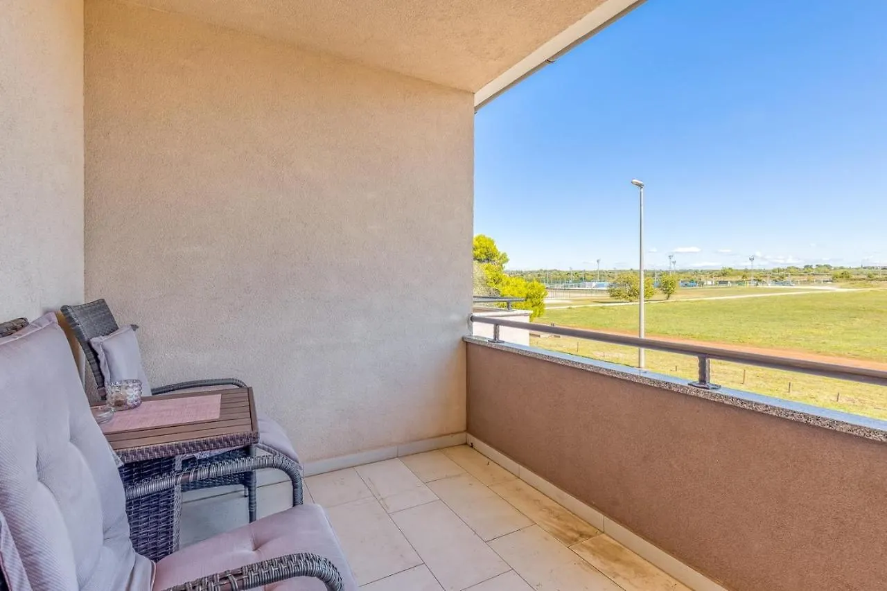 אומאג San Valentino Apartments