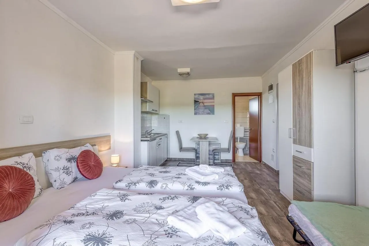 אומאג San Valentino Apartments בית הארחה