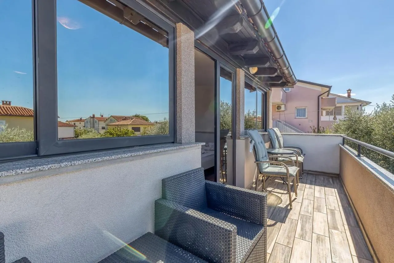 אומאג San Valentino Apartments